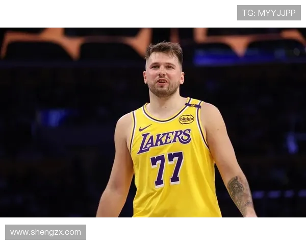 原创东契奇35+5+11也无缘最佳，队友里夫斯表现抢眼